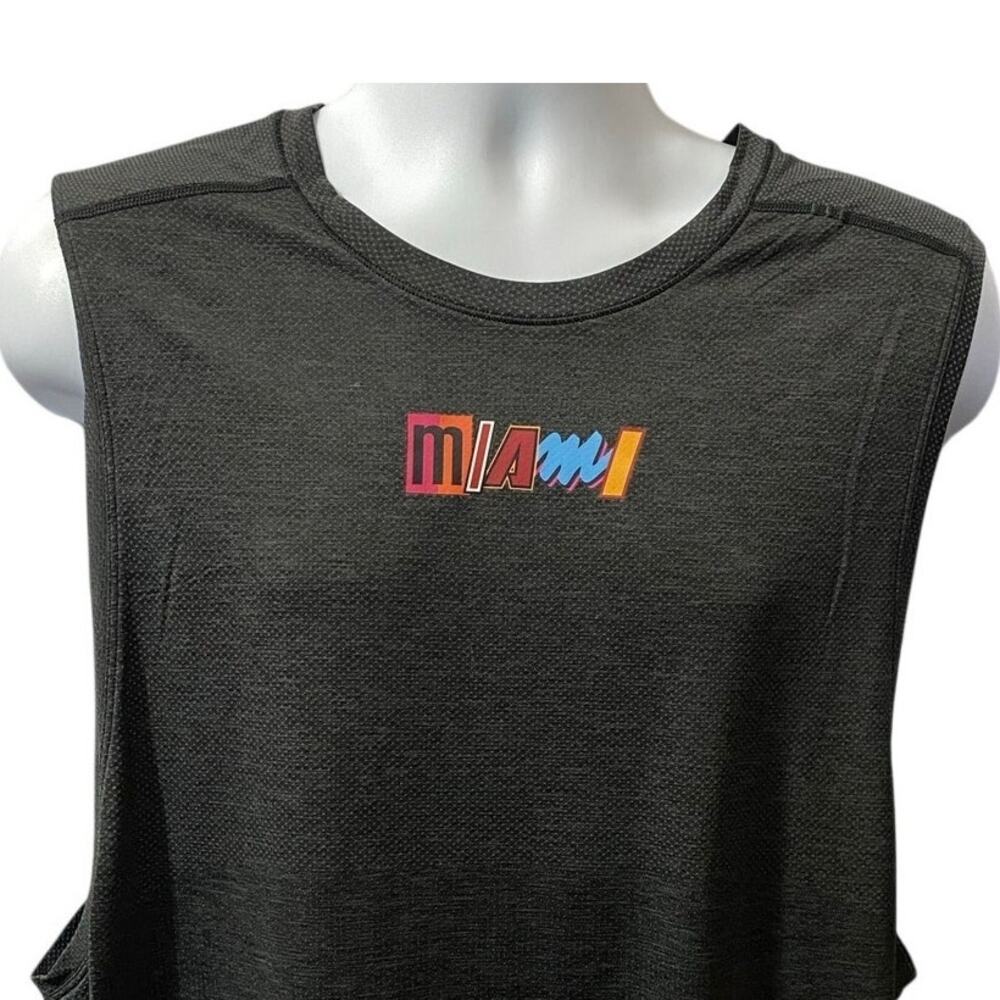 LULULEMON MIAMI SLEEVELESS SHIRT — Gray Heather Graphic Tank Men's XL